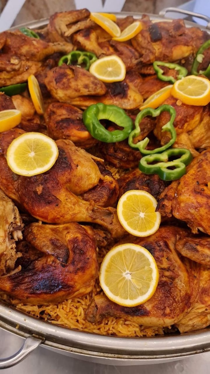 Grilled chicken and rice tray